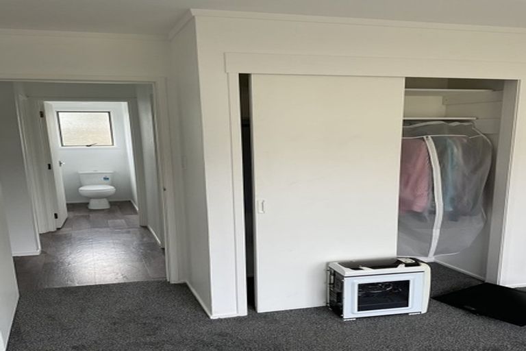 Photo of property in 1/5 Merriefield Avenue, Forrest Hill, Auckland, 0620