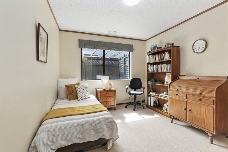 Photo of property in 31 Gurkha Crescent, Khandallah, Wellington, 6035