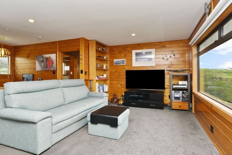 Photo of property in 1 Rockview Place, Mount Pleasant, Christchurch, 8081