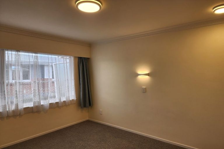 Photo of property in 71 Wai-iti Crescent, Woburn, Lower Hutt, 5010