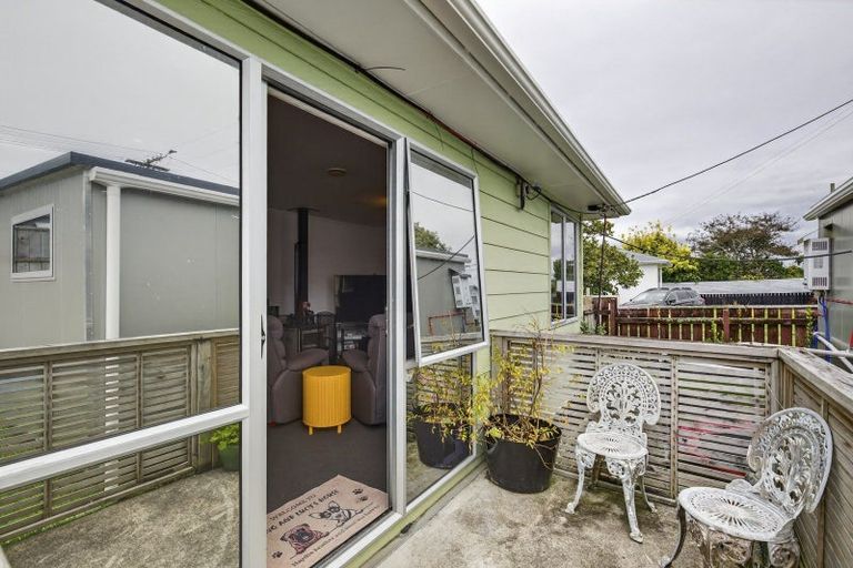 Photo of property in 58 Mould Street, Waitara, 4320
