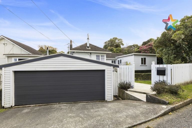 Photo of property in 99 Normandale Road, Normandale, Lower Hutt, 5010