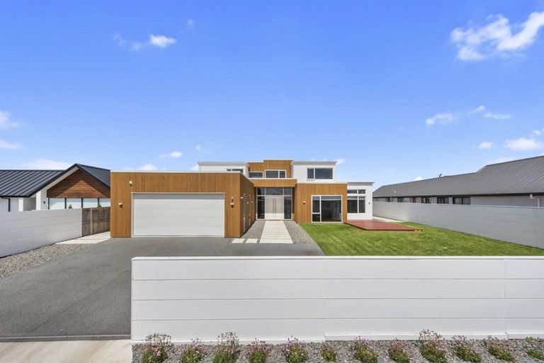 Photo of property in 33 Roy Hilton Drive, Flagstaff, Hamilton, 3210