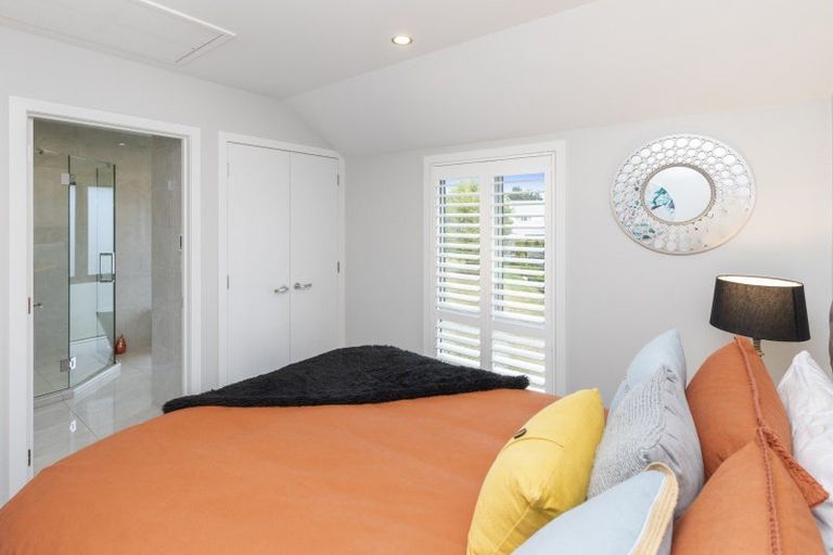 Photo of property in 18 Millpond Place, Parklands, Christchurch, 8083
