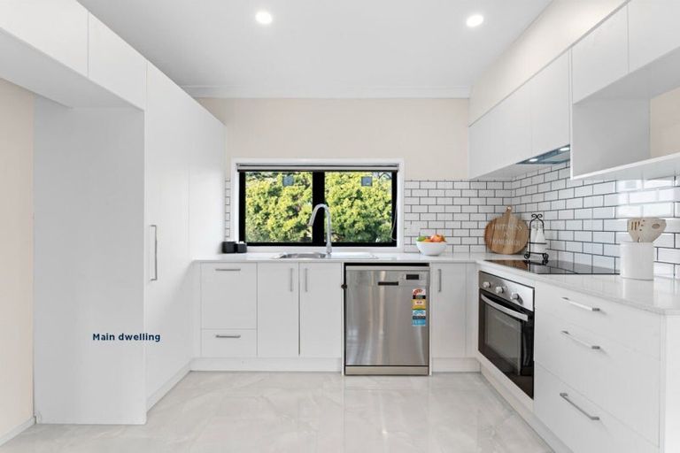 Photo of property in 65 Annett Road, Kumeu, 0891