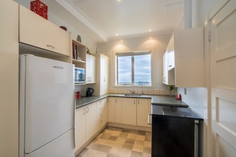 Photo of property in 56 Forfar Street, Clyde Hill, Dunedin, 9011