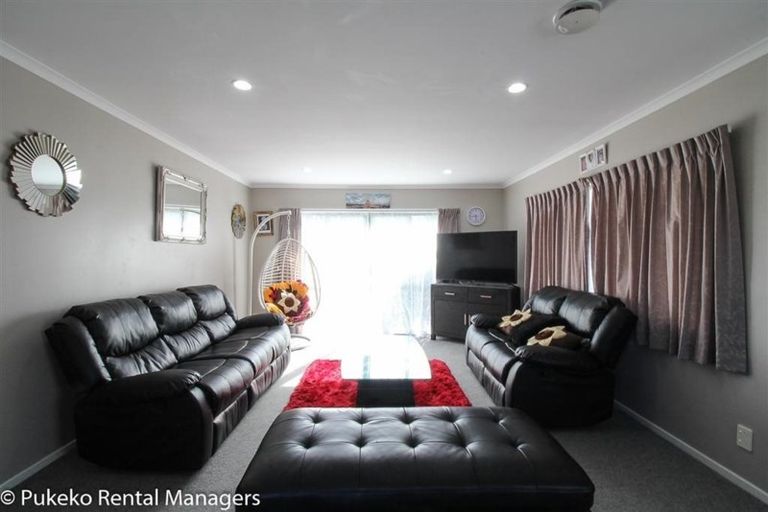 Photo of property in 2 Eloise Place, Clendon Park, Auckland, 2103