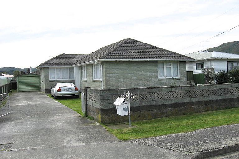 Photo of property in 14 Dunn Street, Wainuiomata, Lower Hutt, 5014