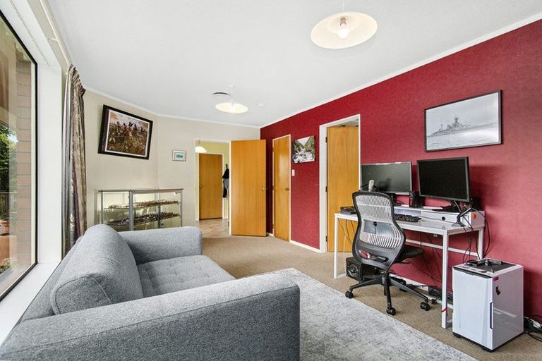 Photo of property in 52 Peterhouse Street, Tawa, Wellington, 5028