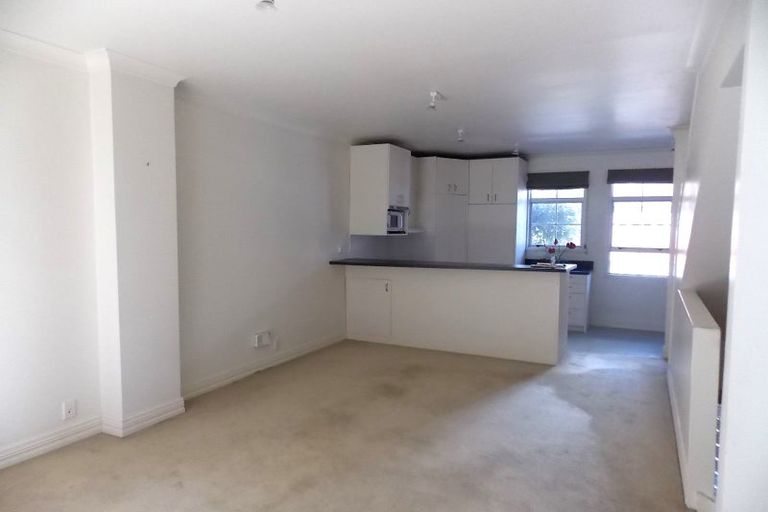 Photo of property in 66 Pipitea Street, Thorndon, Wellington, 6011