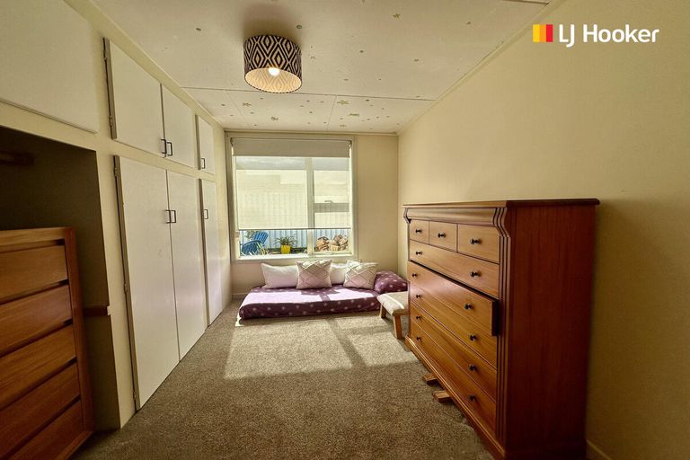 Photo of property in 1 Kowhai Street, Ravensbourne, Dunedin, 9022