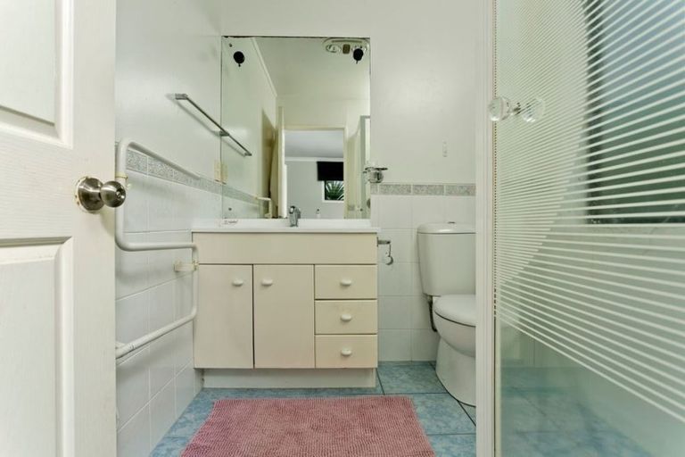 Photo of property in 81 Pemberton Avenue, Bayview, Auckland, 0629