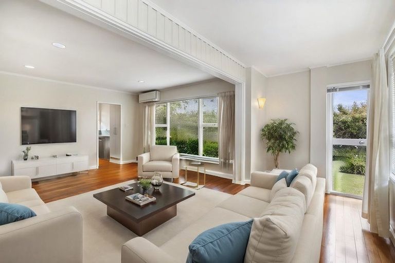 Photo of property in 1/221 Hurstmere Road, Takapuna, Auckland, 0622