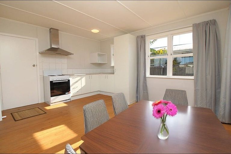 Photo of property in 26 Adams Road, Manurewa, Auckland, 2102