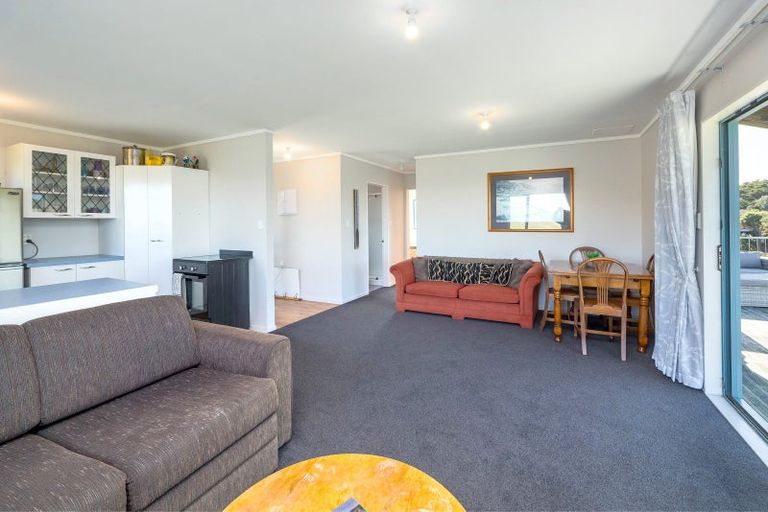 Photo of property in 32 Whangaimoana Beach Road, Whangaimoana, Pirinoa, 5772