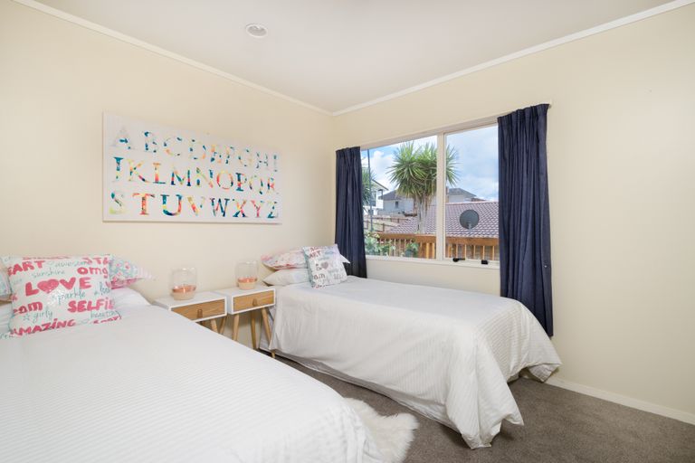 Photo of property in 17a Te Atatu Road, Te Atatu South, Auckland, 0610