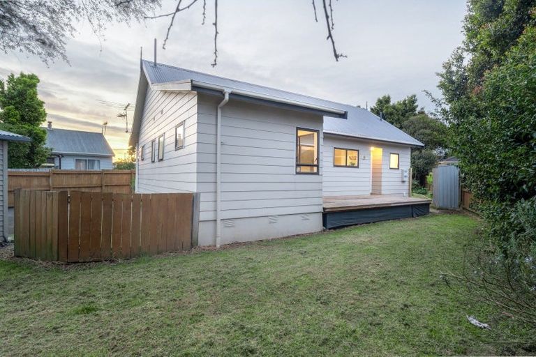 Photo of property in 8 Fortunes Road, Half Moon Bay, Auckland, 2012