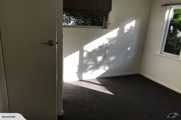 Photo of property in 2 Sydenham Street, Northland, Wellington, 6012