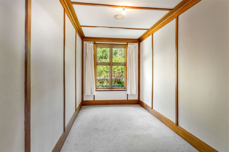 Photo of property in 1 Broadleaf Lane, Heathcote Valley, Christchurch, 8081