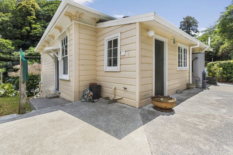 Photo of property in 113 Glenmore Street, Kelburn, Wellington, 6012