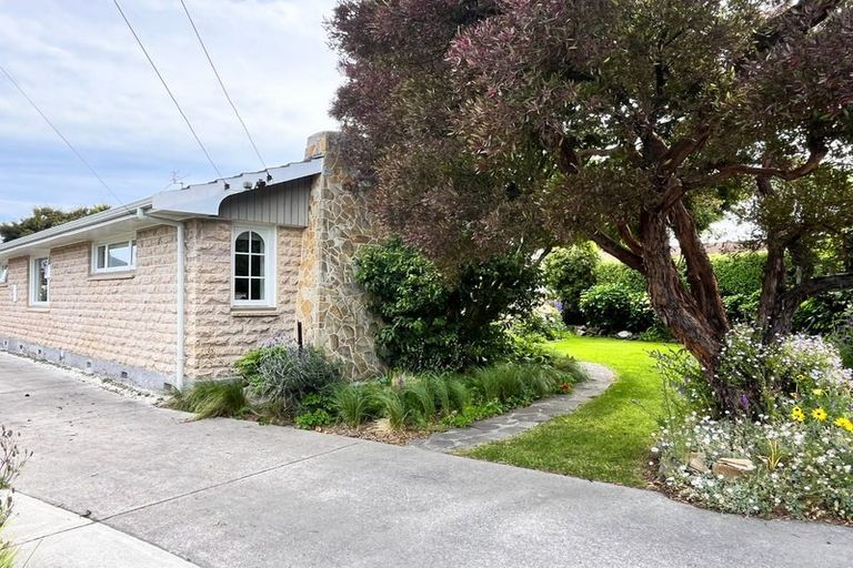 Photo of property in 65 Halswell Junction Road, Halswell, Christchurch, 8025