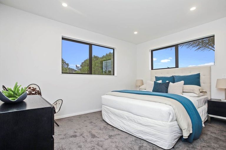 Photo of property in 27c Taipari Road, Te Atatu Peninsula, Auckland, 0610