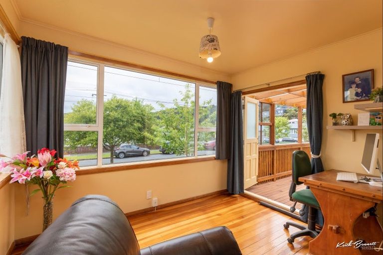 Photo of property in 3 Ingram Street, Naenae, Lower Hutt, 5011