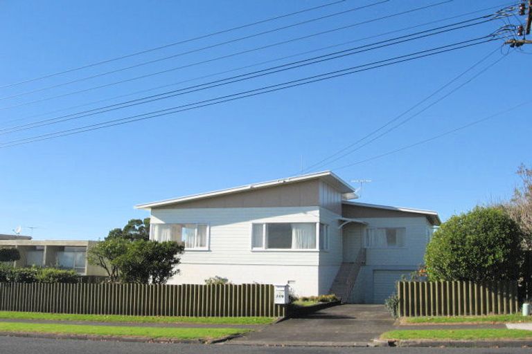 Photo of property in 149 Bleakhouse Road, Mellons Bay, Auckland, 2014