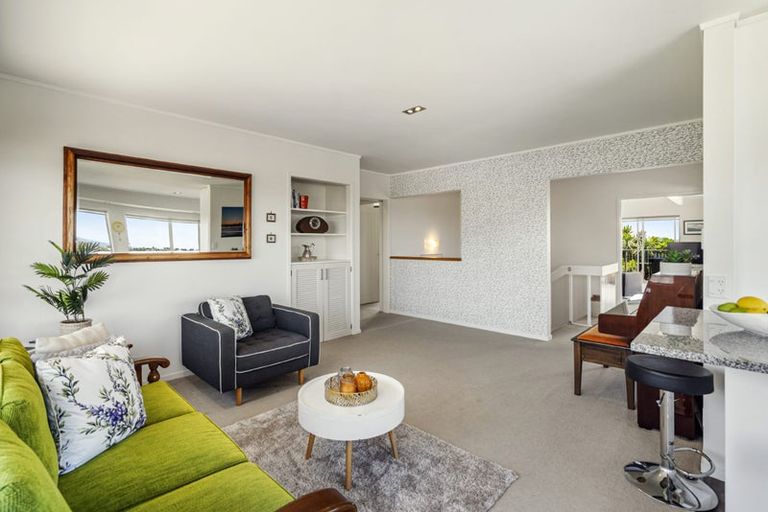 Photo of property in 22 Summit Drive, Torbay, Auckland, 0630
