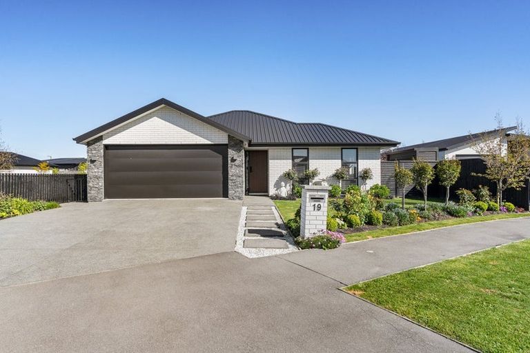Photo of property in 19 Whitburn Avenue, Halswell, Christchurch, 8025