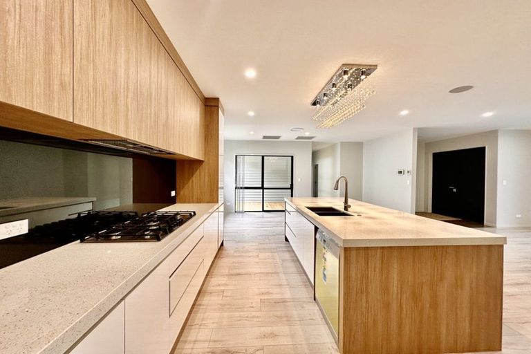 Photo of property in 60 Castlebane Drive, Flat Bush, Auckland, 2019
