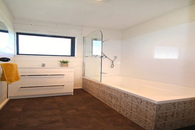 Photo of property in 43 Waterford Road, Fitzroy, Hamilton, 3206