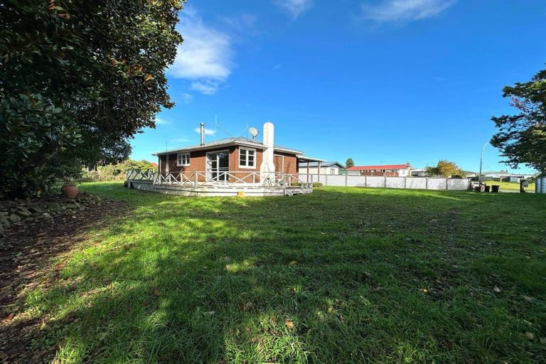 Photo of property in 19 Glendevon Place, Tokoroa, 3420
