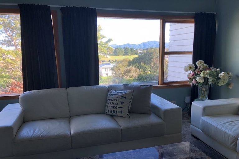 Photo of property in 10 Kiwi Road, Raumati Beach, Paraparaumu, 5032