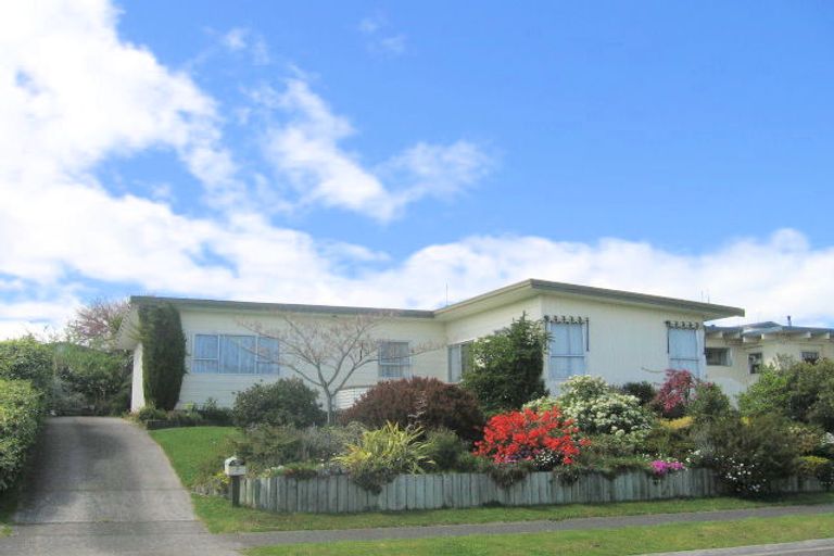 Photo of property in 7 Regents Grove, Richmond Heights, Taupo, 3330