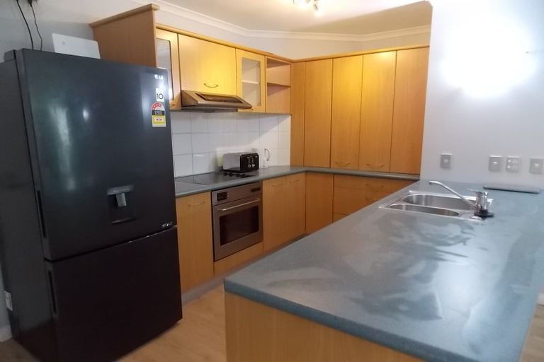 Photo of property in Endeavour Apartments, 23/125 Thorndon Quay, Pipitea, Wellington, 6011