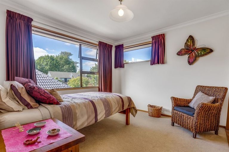 Photo of property in 8 Thurlestone Place, Burnside, Christchurch, 8053