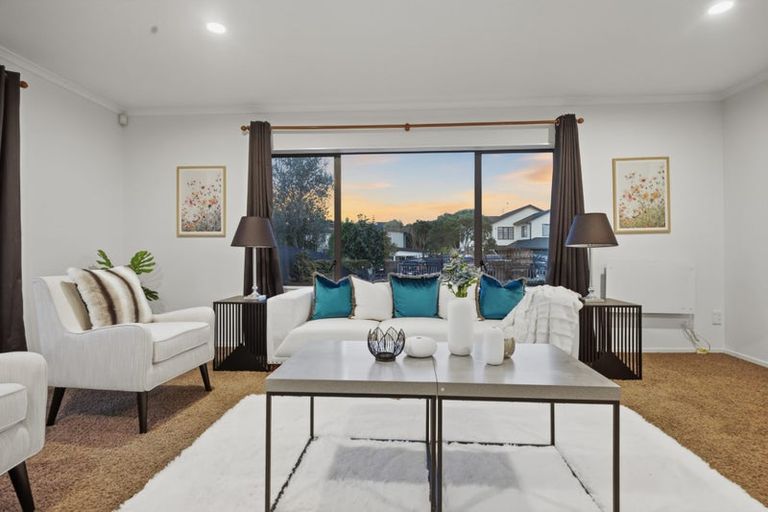 Photo of property in 35 Peninsula Road, Mangere, Auckland, 2022