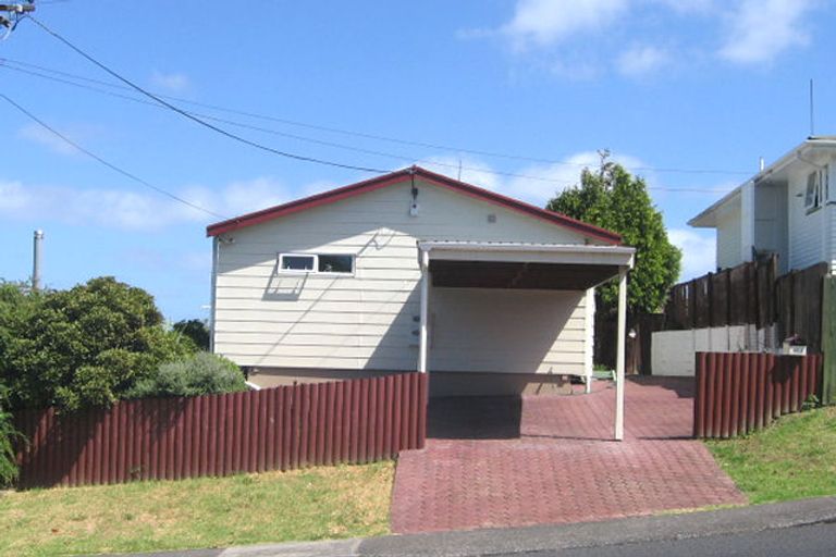 Photo of property in 2/40 James Street, Bayview, Auckland, 0629