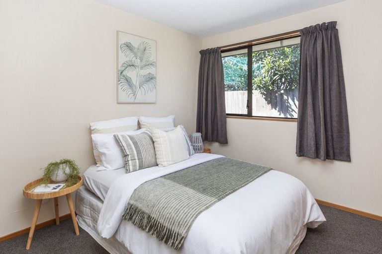 Photo of property in 2/84a Withells Road, Avonhead, Christchurch, 8042