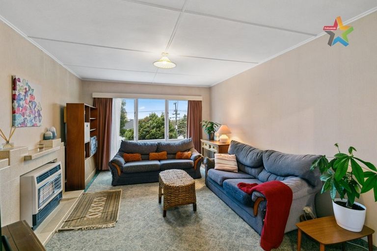 Photo of property in 165 Wellington Road, Wainuiomata, Lower Hutt, 5014