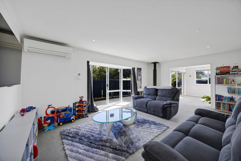 Photo of property in 54 Cressida Avenue, Stratford, 4332