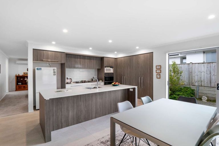 Photo of property in 3 Taikura Avenue, Red Beach, 0932