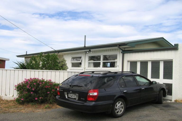 Photo of property in 41 High Street, Island Bay, Wellington, 6023