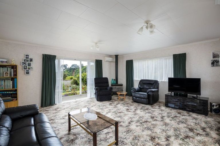 Photo of property in 68 Riversdale Drive, Merrilands, New Plymouth, 4312