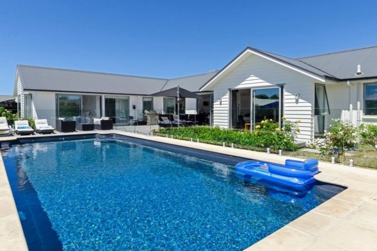 Photo of property in 11 Sandpiper Avenue, Point Wells, Warkworth, 0986