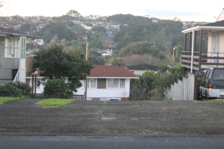 Photo of property in 18 Lynmore Drive, Hillpark, Auckland, 2102
