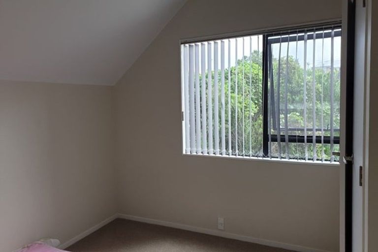 Photo of property in 1/23 Bond Crescent, Forrest Hill, Auckland, 0620