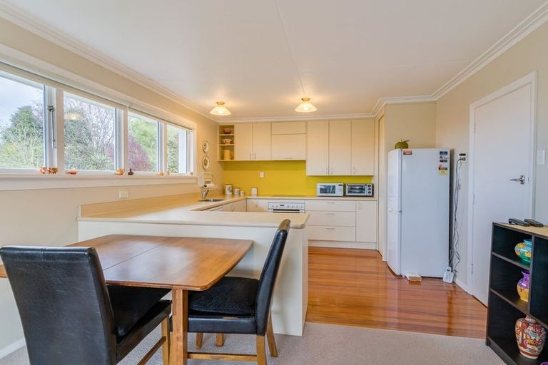 Photo of property in 21 Honeystone Street, Helensburgh, Dunedin, 9010