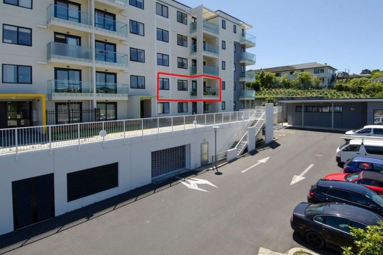 Photo of property in Apollo Apartments, 201/46 Rosedale Road, Rosedale, Auckland, 0632